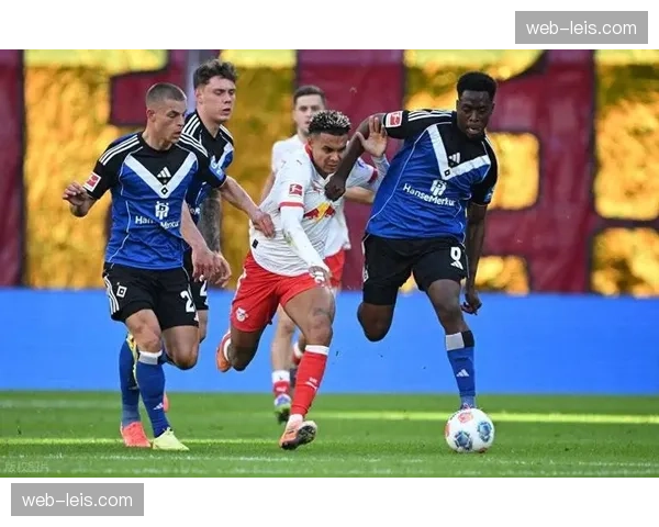 鲍姆加特纳对阵汉堡首回合双响，面对老对手延续出色状态